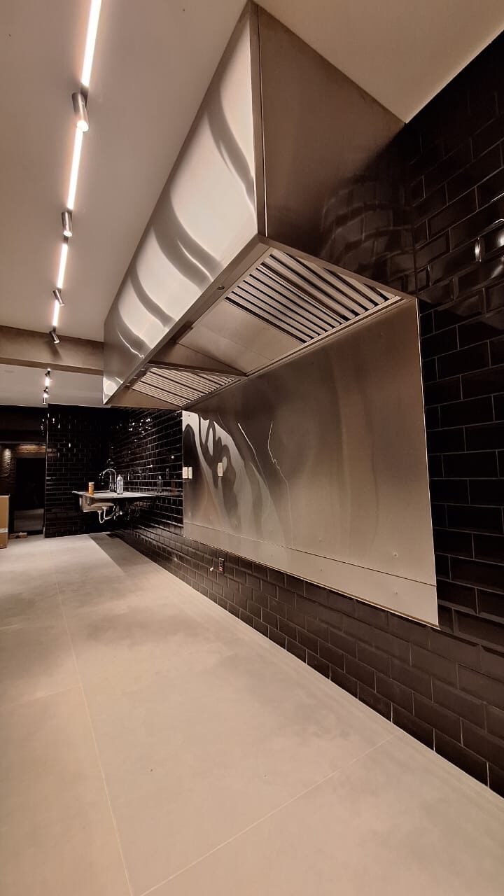 Acabamento em Aço inox 430 — Coifa & Art